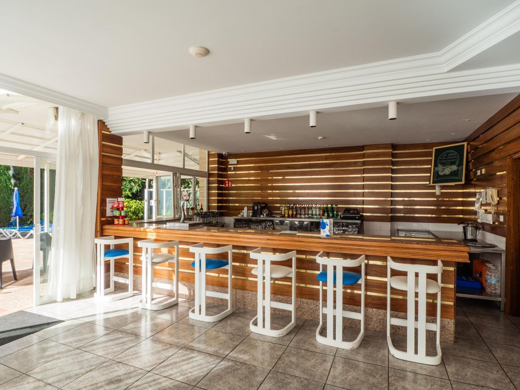 Apartamentos La Santa Maria Cala Millor  Εξωτερικό φωτογραφία