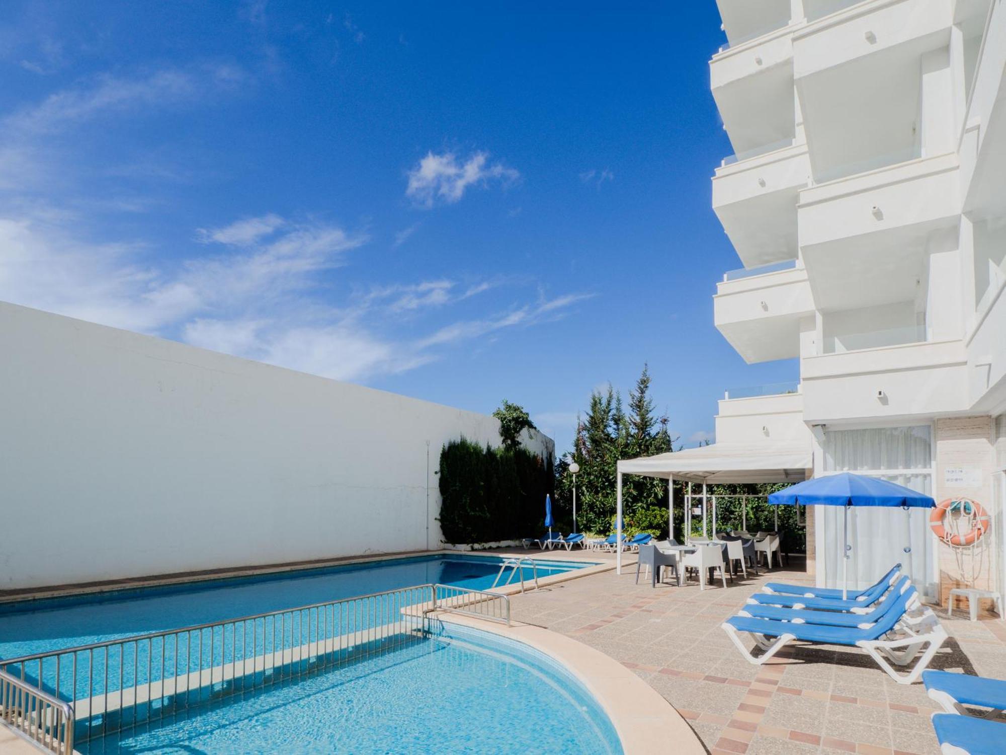 Apartamentos La Santa Maria Cala Millor  Εξωτερικό φωτογραφία